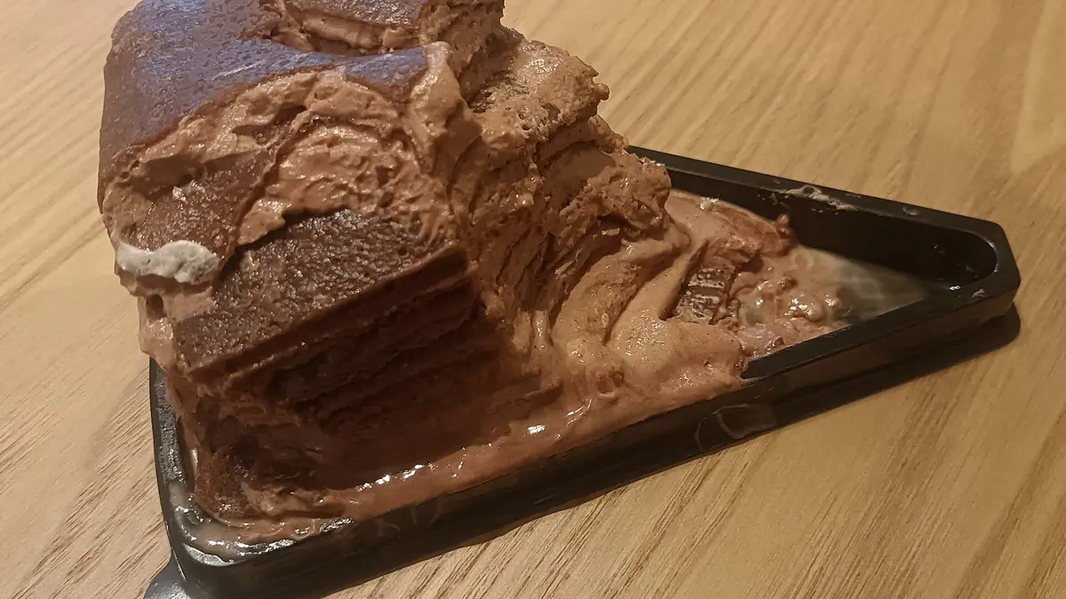 Terrace Cafe – cake shop in Newbridge town centre